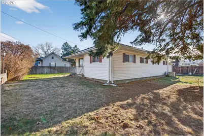 204 Lake Ave, La Grande, OR 97850 - Photo 5