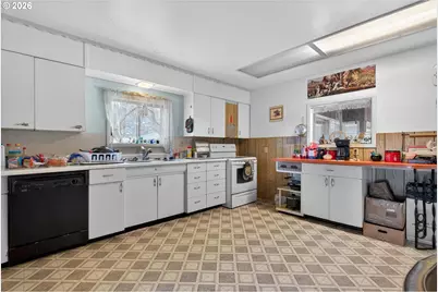 204 Lake Ave, La Grande, OR 97850 - Photo 17