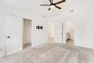 802 S 25th Ave, Cornelius, OR 97113 - Photo 17