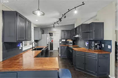 12450 SW Fischer Rd #103, Portland, OR 97224 - Photo 17