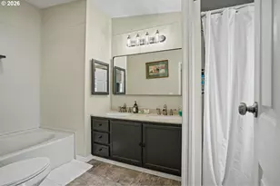 12450 SW Fischer Rd, Portland, OR 97224 - Photo 23