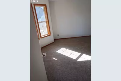 300 NW 12th St, Battle Ground, WA 98604 - Photo 9