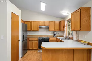 7033 SW 99th Pl, Beaverton, OR 97008 - Photo 9