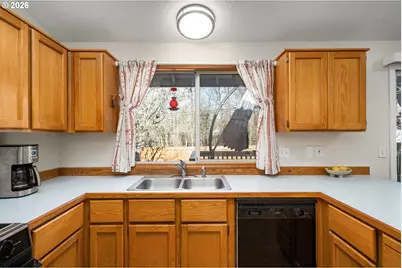 7033 SW 99th Pl, Beaverton, OR 97008 - Photo 11