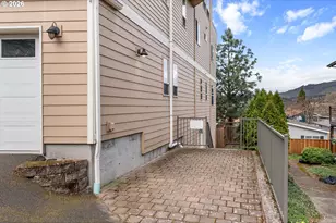 1510 Lincoln St, Hood River, OR 97031 - Photo 31