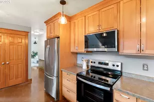 1510 Lincoln St, Hood River, OR 97031 - Photo 9