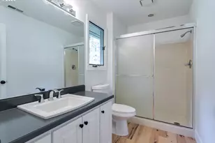 15800 Oswego Shore Ct, Lake Oswego, OR 97034 - Photo 25
