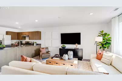 5726 Bainbridge Rd, Eugene, OR 97402 - Photo 5