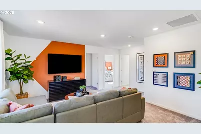 5726 Bainbridge Rd, Eugene, OR 97402 - Photo 11