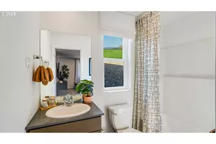 5726 Bainbridge Rd, Eugene, OR 97402 - Photo 19