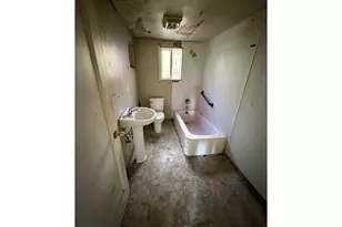 2435 N 10th St, Coos Bay, OR 97420 - Photo 7