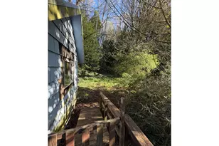 2435 N 10th St, Coos Bay, OR 97420 - Photo 11