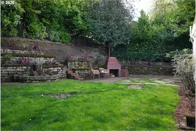 120 NE Beyrl Ter, Portland, OR 97220 - Photo 27