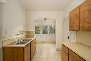 5914 NE Flanders St, Portland, OR 97213 - Photo 17