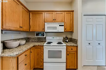 3344 Lakemont Dr, Eugene, OR 97408 - Photo 31