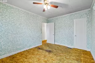 241 Hillside Ave, Klamath Falls, OR 97601 - Photo 11