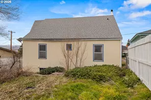 241 Hillside Ave, Klamath Falls, OR 97601 - Photo 35