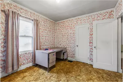 241 Hillside Ave, Klamath Falls, OR 97601 - Photo 9