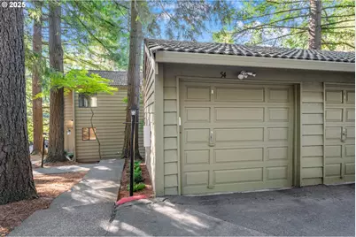 54 Cervantes Cir, Lake Oswego, OR 97035 - Photo 3