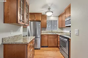 54 Cervantes Cir, Lake Oswego, OR 97035 - Photo 7