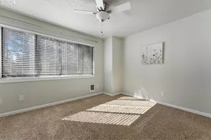 54 Cervantes Cir, Lake Oswego, OR 97035 - Photo 17