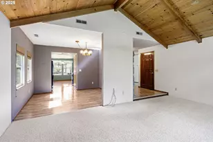 1580 Robertson Bridge Rd, Grants Pass, OR 97526 - Photo 17