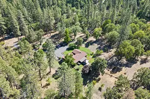 1580 Robertson Bridge Rd, Grants Pass, OR 97526 - Photo 3