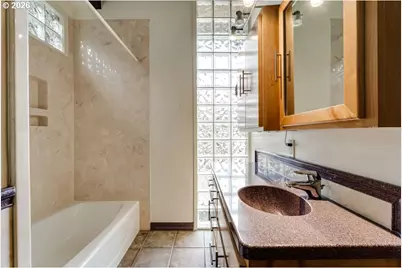 2055 Broadview St, Eugene, OR 97405 - Photo 23