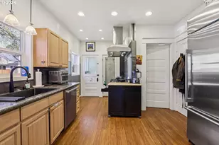 2456 NE 7th Ave, Portland, OR 97212 - Photo 11