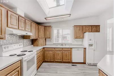 1302 Pioneer Way, Forest Grove, OR 97116 - Photo 9