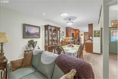 10290 SW Greenleaf Ter, Portland, OR 97224 - Photo 13