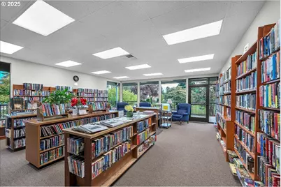 10290 SW Greenleaf Ter, Portland, OR 97224 - Photo 43