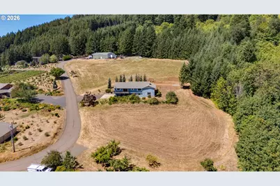 18108 NE Bald Peak Ln, Newberg, OR 97132 - Photo 7