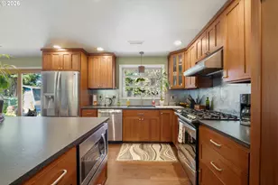 3864 Vista Dr, North Bend, OR 97459 - Photo 9