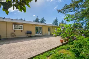3864 Vista Dr, North Bend, OR 97459 - Photo 23