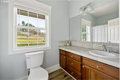 32907 SW Laurelview Rd, Hillsboro, OR 97123 - Photo 29