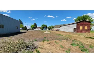 306 Donald St, Wallowa, OR 97885 - Photo 23
