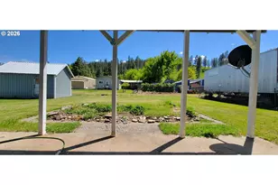 306 Donald St, Wallowa, OR 97885 - Photo 15