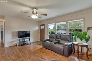 37163 Pony Ln, Lebanon, OR 97355 - Photo 7