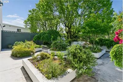 1220 NE 17th Ave #2F, Portland, OR 97232 - Photo 17