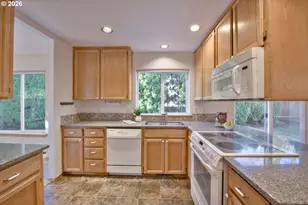 1315 NE Zachary St, Hillsboro, OR 97124 - Photo 11