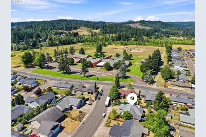 1650 Daugherty Ave, Cottage Grove, OR 97424 - Photo 5