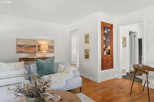 1726 SE Reedway St, Portland, OR 97202 - Photo 9