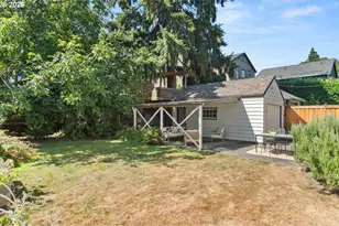 1726 SE Reedway St, Portland, OR 97202 - Photo 33