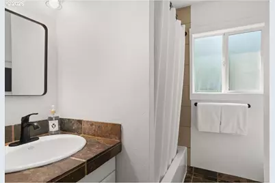 1726 SE Reedway St, Portland, OR 97202 - Photo 17
