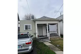 1906 1/2 Adams Ave, La Grande, OR 97850 - Photo 1