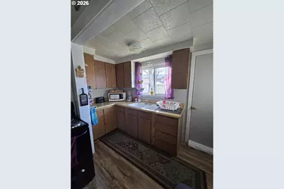 1906 1/2 Adams Ave, La Grande, OR 97850 - Photo 11