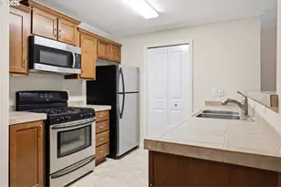15058 NW Central Dr, Portland, OR 97229 - Photo 5
