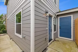 8838 N Drummond Ave, Portland, OR 97217 - Photo 3