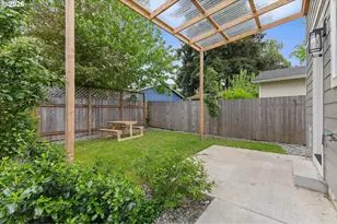 8838 N Drummond Ave, Portland, OR 97217 - Photo 3